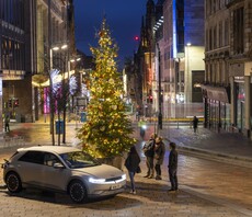 Christmas tree detects Glasgow city centre air pollution